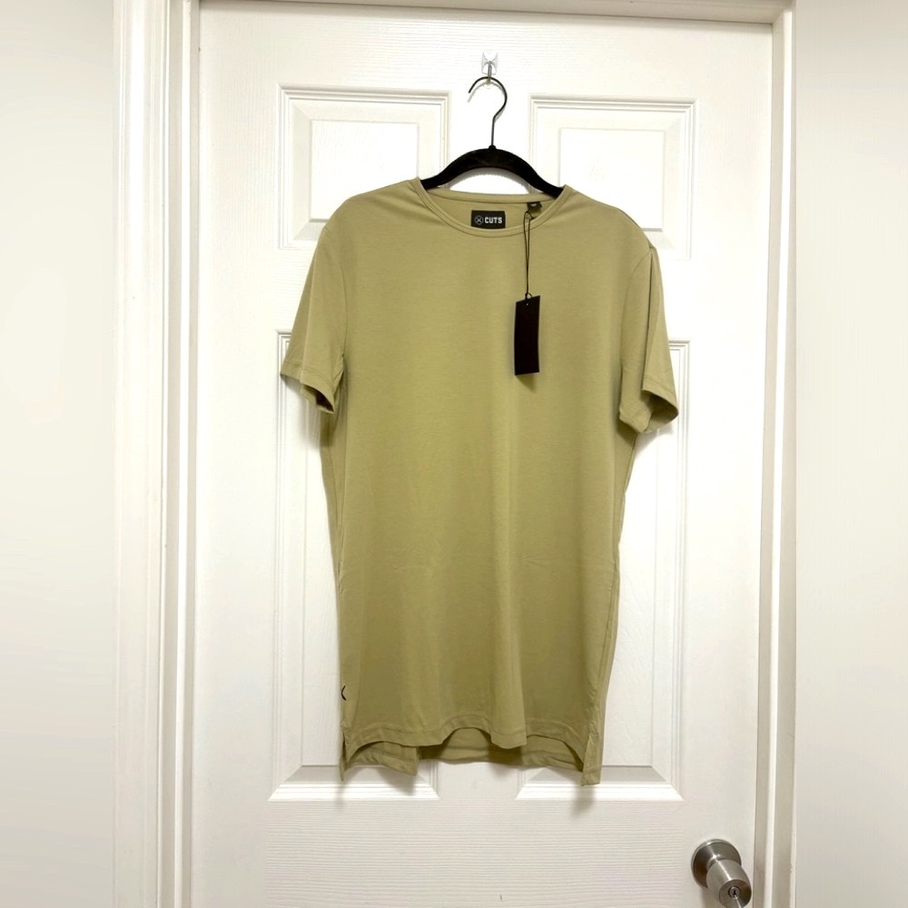 NWT CUTS AO Split-Hem Tee in Reed - Picture 5 of 9
